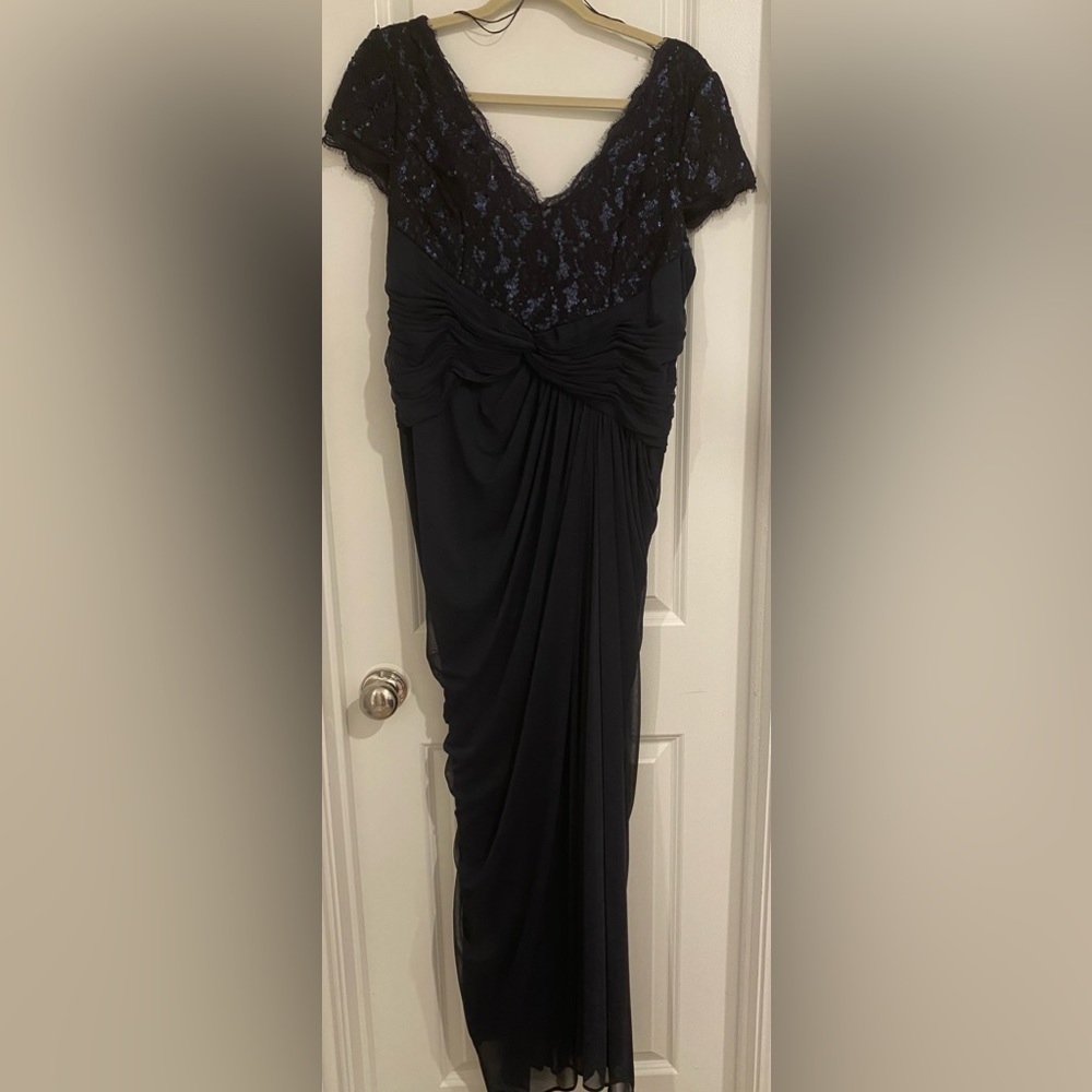 Adrianna Papell Black Maxi Dress with Lace Bodice